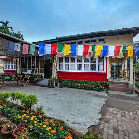 Gibbon Backpackers Hostel غاواهاتي المظهر الخارجي الصورة