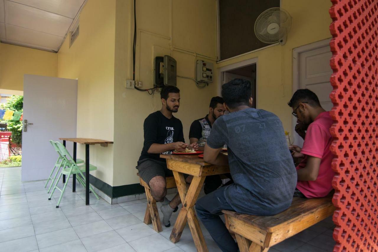 Gibbon Backpackers Hostel غاواهاتي المظهر الخارجي الصورة
