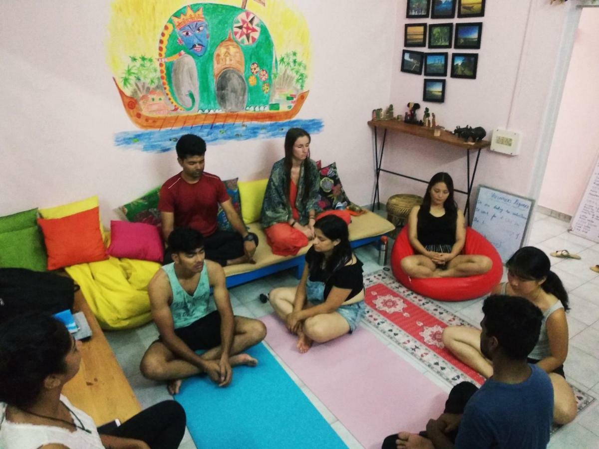 Gibbon Backpackers Hostel غاواهاتي المظهر الخارجي الصورة