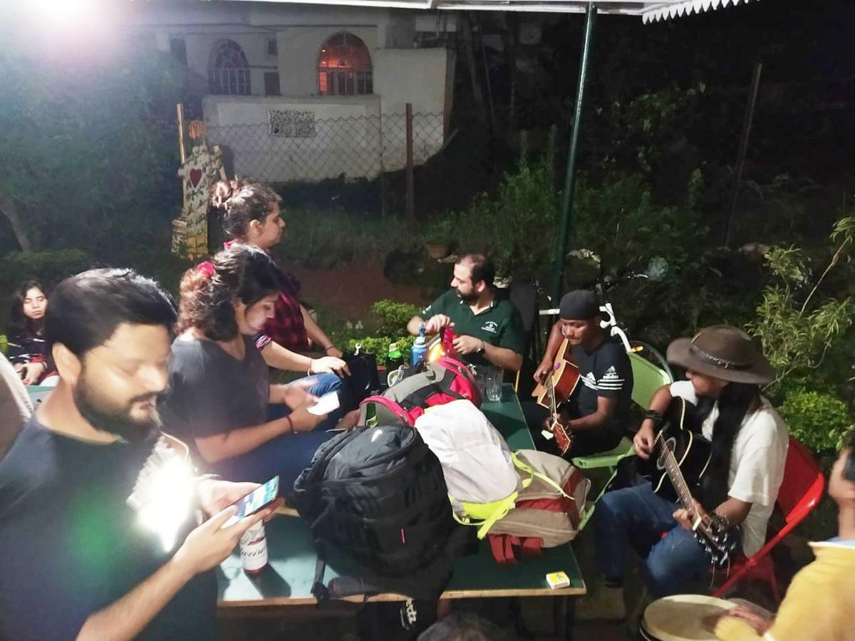 Gibbon Backpackers Hostel غاواهاتي المظهر الخارجي الصورة